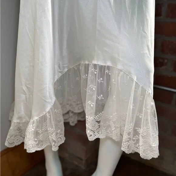 Vintage Christian Dior silk nightgown - Picture 6 of 10